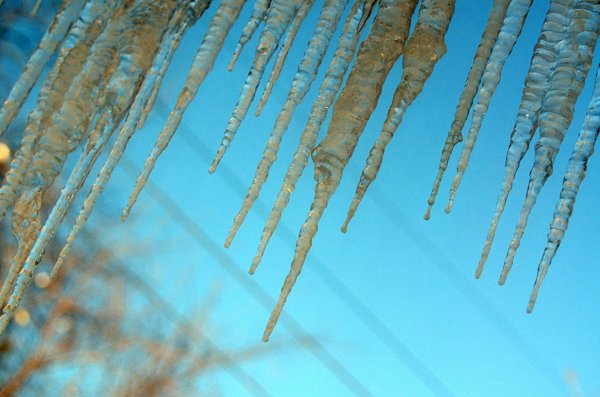 тают сосульки