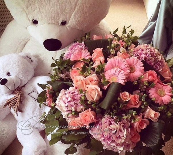 цветы и мишка