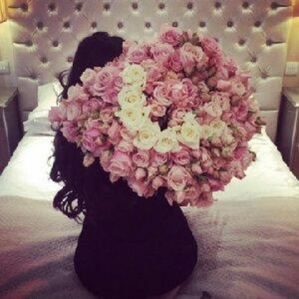 девушка с букетом