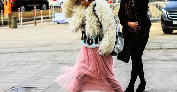 модные люди на улицах