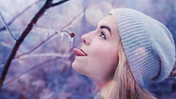 ловить снежинки ртом