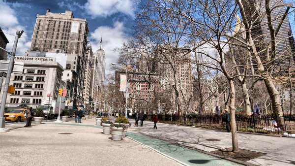 Весна город