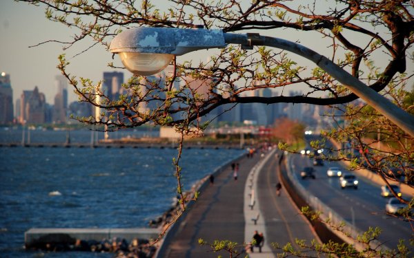 весенний город