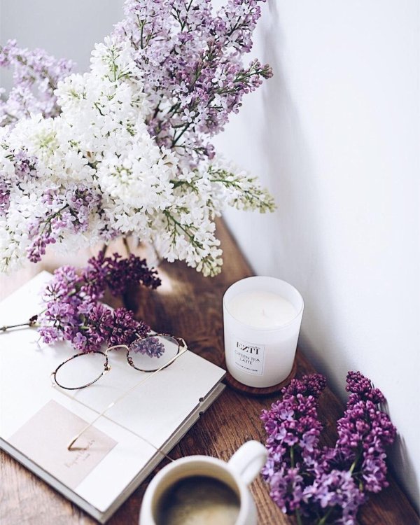 композиция с сиренью