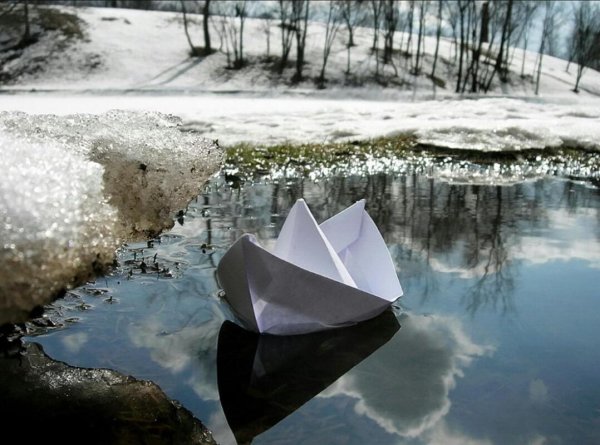 бумажные кораблики