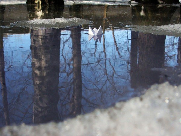 бумажные кораблики