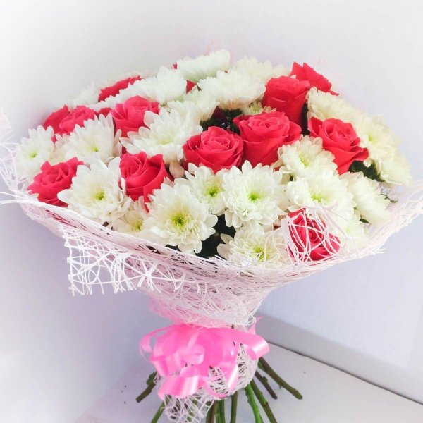 красивые букеты с хризантемами и розами