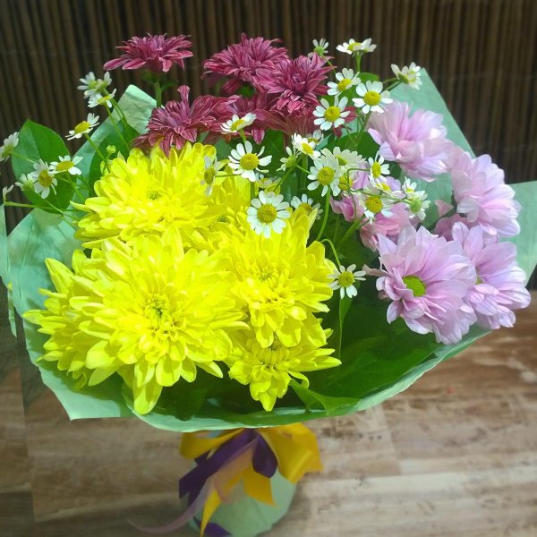 хризантема букетная