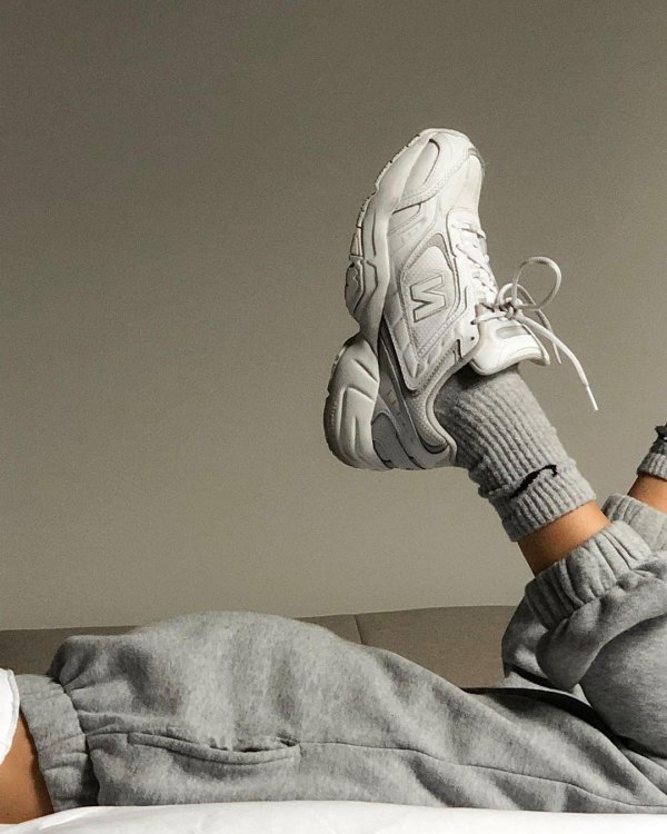 кроссовки модные