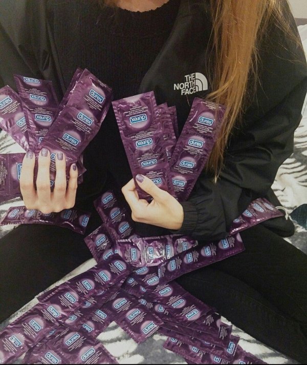 коробка презервативов