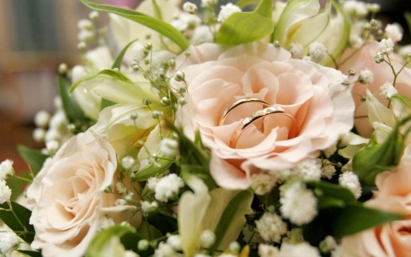 со свадьбой