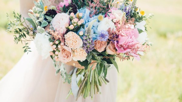 свадебные букеты пионы