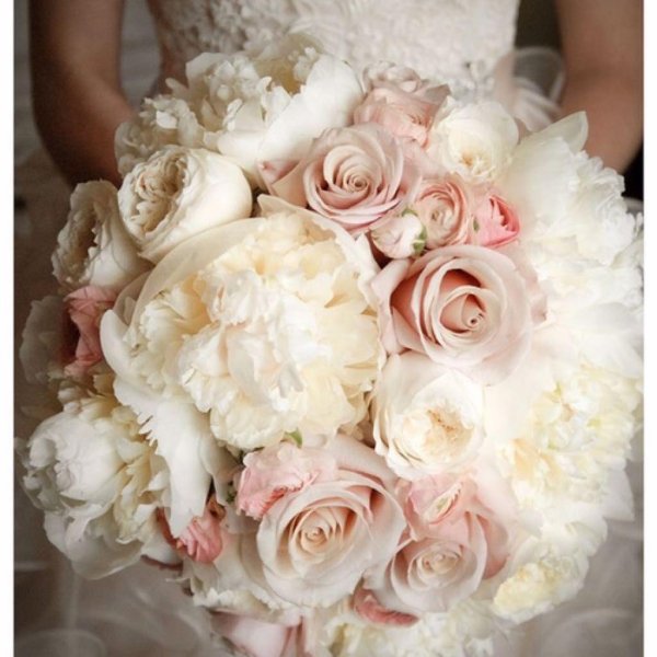 свадебный букет с пионами