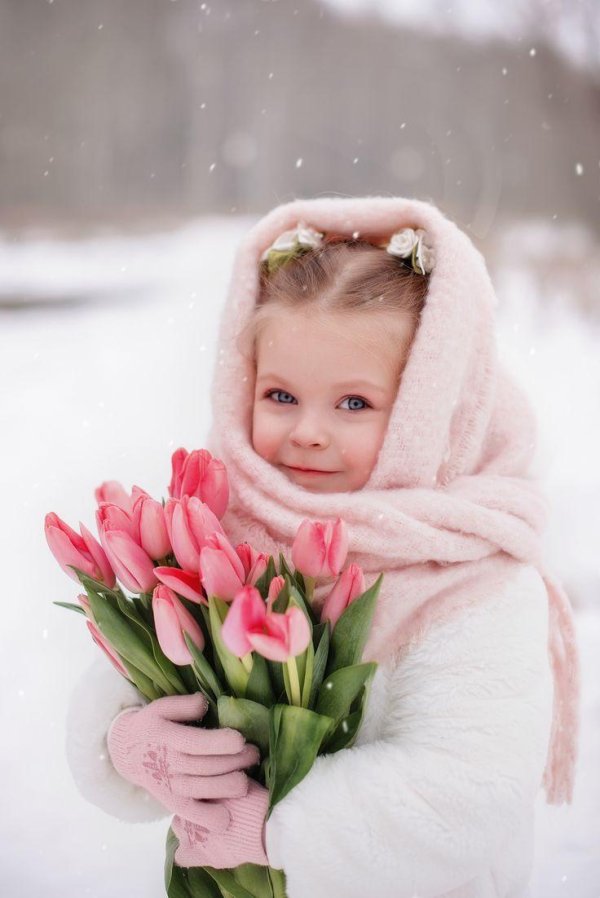 8 марта для девочек