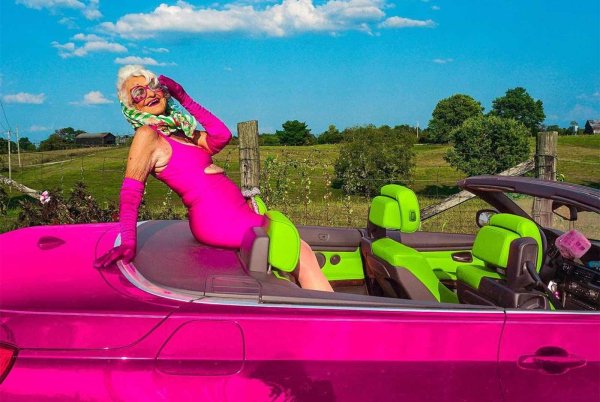 крутая бабушка