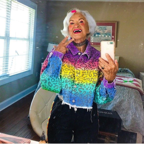 модная бабка