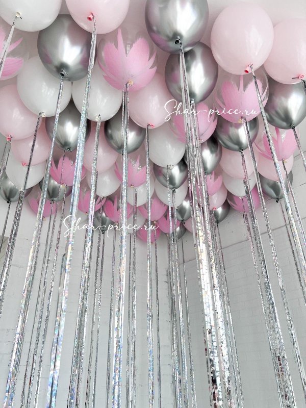 шары под потолком