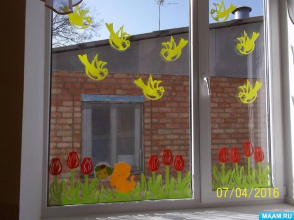 украшение окон весна