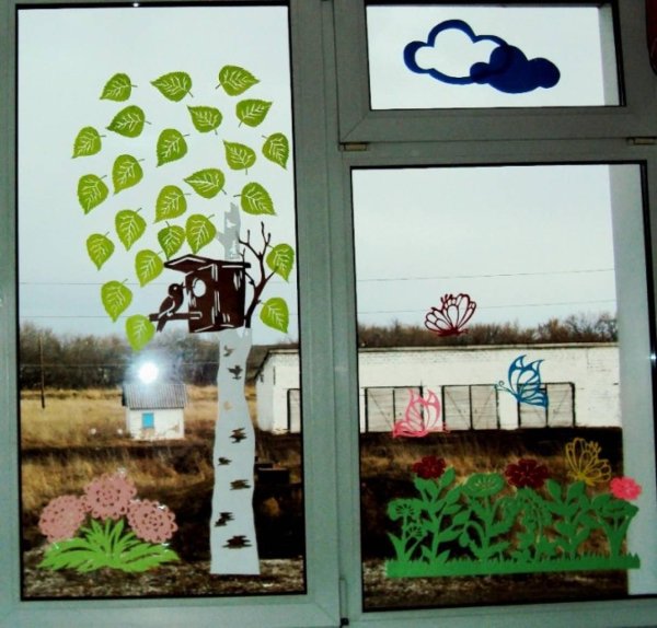 украшение окон весна