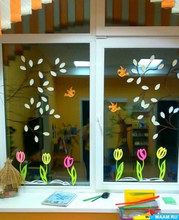 украшение окон в детском саду