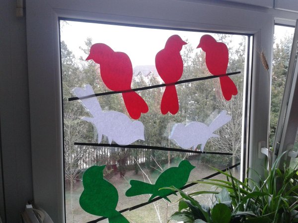 украшение окон весна