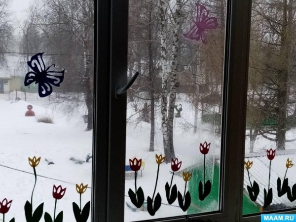 украшение окон весна