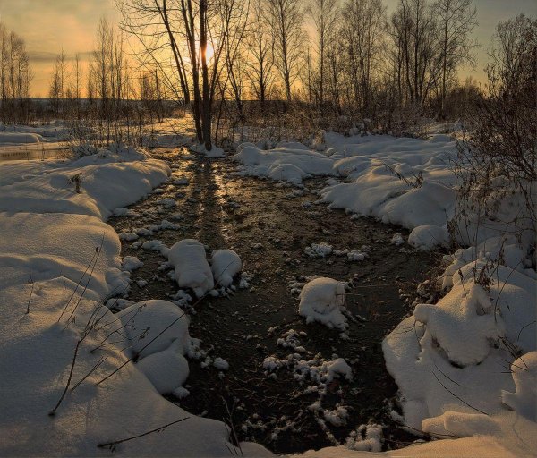 зимний ручей