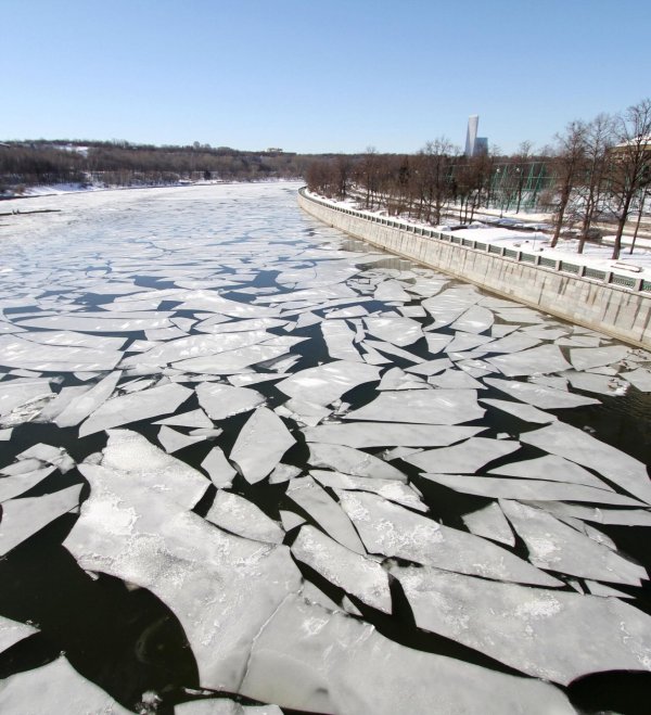 river ice break up