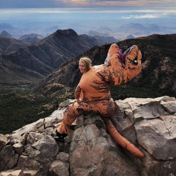 надувной костюм динозавра тирекс