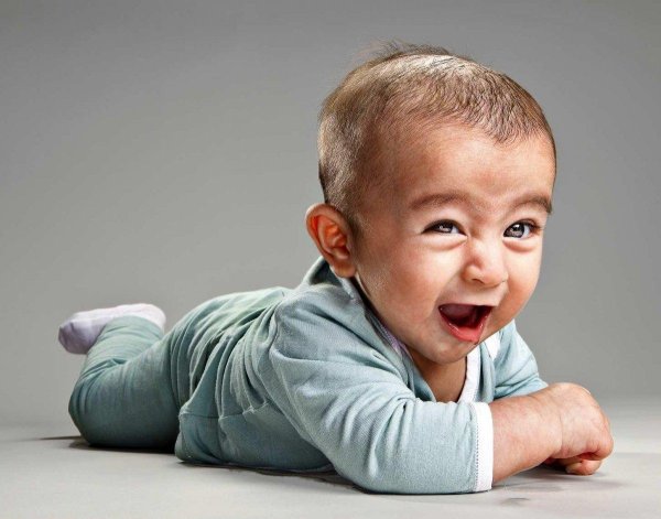 довольный малыш