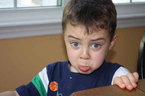 капризный мальчик