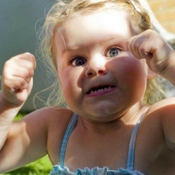 злая девочка