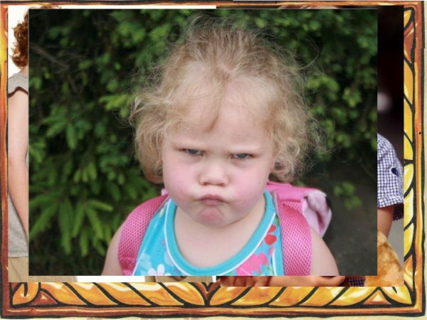 недовольная девочка