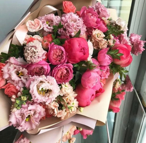 красивые букеты с пионами