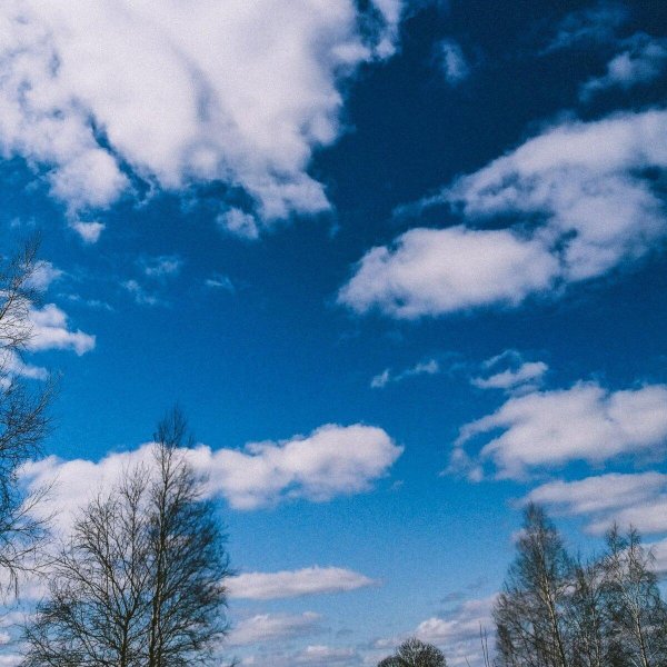 небесно голубая лазурь