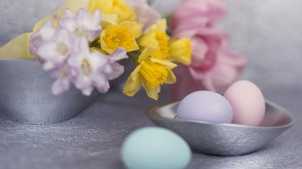 окрашивание яиц