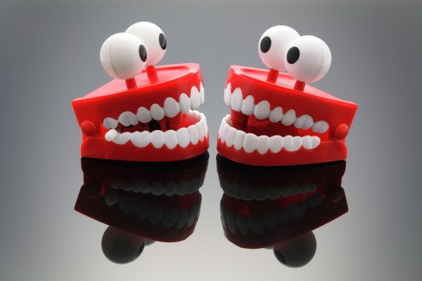 вставная челюсть