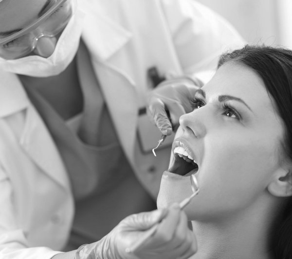 осмотр полости рта