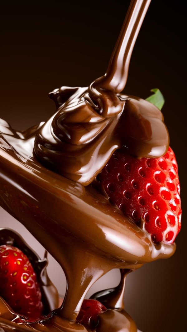 клубничка в шоколаде
