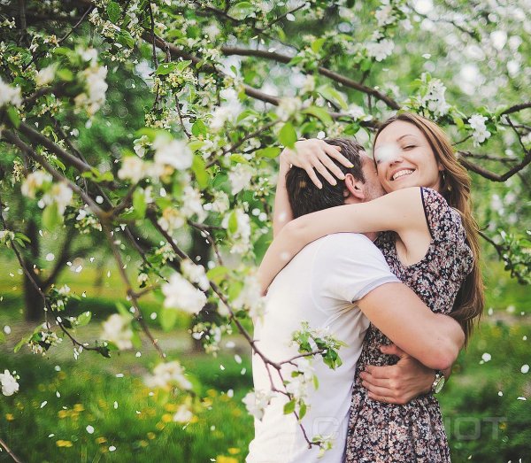 влюбленные в весну