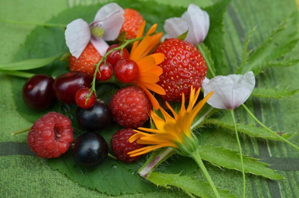 ягоды ассорти