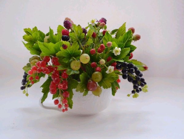 ягодноцветочная композиция
