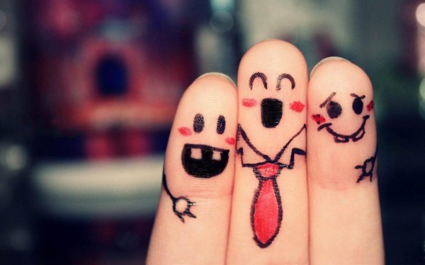 пальчики обнимаются