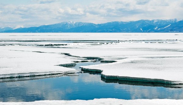 таяние льда на байкале