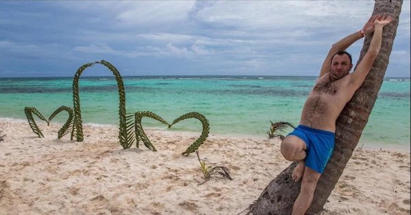 мужчина на пляже