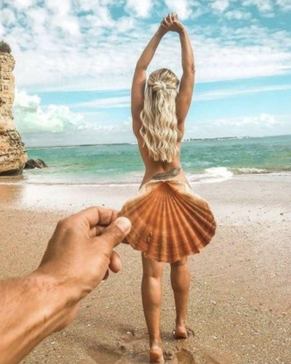 девушка в ракушке