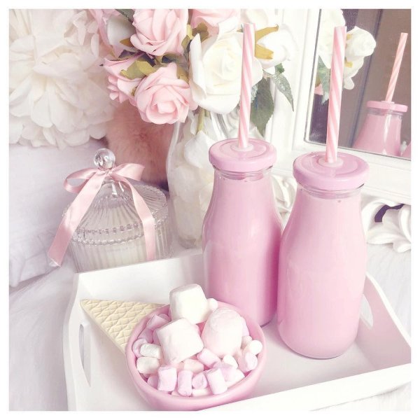 розовое молоко