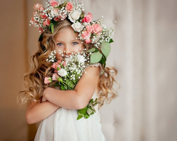 девочка в цветах