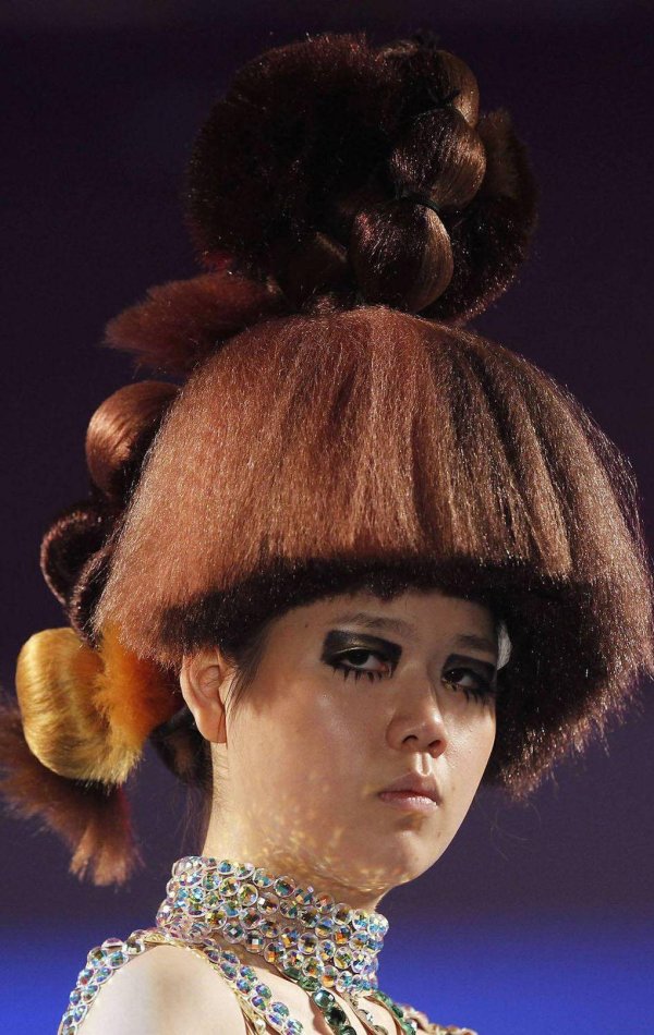 странные женские прически