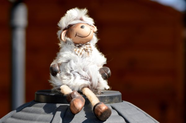 овца игрушка